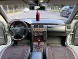 Mercedes E 320-13