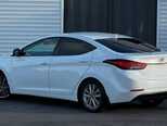 Hyundai Elantra-7