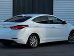 Hyundai Elantra-11