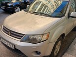 Mitsubishi Outlander-1