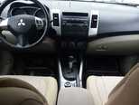 Mitsubishi Outlander-6