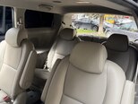 Kia Carnival-12