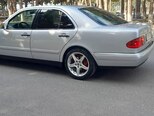 Mercedes E 230-11