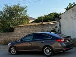 Hyundai Sonata-12