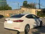 Hyundai Elantra-4