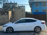 Hyundai Elantra-2