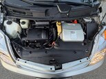 Toyota Prius-12