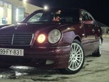 Mercedes E 320-5