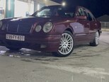 Mercedes E 320-9