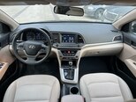 Hyundai Elantra-13