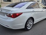 Hyundai Sonata-18