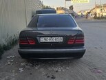 Mercedes E 240-2