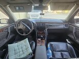 Mercedes E 240-4