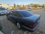 Mercedes E 240-3
