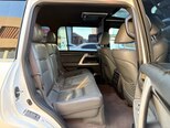 Toyota Land Cruiser-10