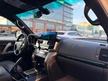 Toyota Land Cruiser-9