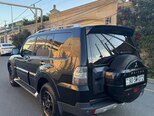 Mitsubishi Pajero-9