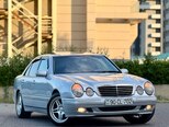 Mercedes E 320-1