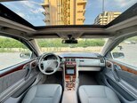 Mercedes E 320-17