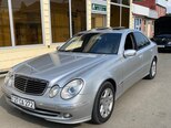 Mercedes E 240-4