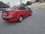 Hyundai Accent-11