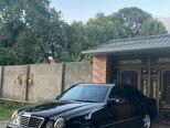 Mercedes E 240-4
