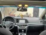 Hyundai Elantra-3