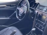 Volkswagen Passat-8
