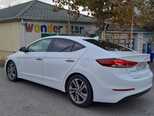 Hyundai Elantra-6