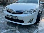 Toyota Camry-12