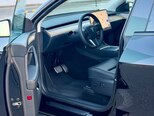 Tesla Model Y-4