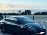Tesla Model Y-12