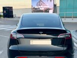 Tesla Model Y-9