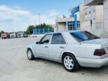Mercedes 220 E-5