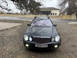 Mercedes E 320-1