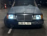 Mercedes 200 D-1