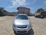 Opel Zafira-1