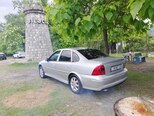 Opel Vectra-4