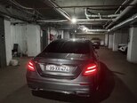 Mercedes E 220 d-3