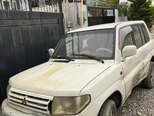 Mitsubishi Pajero io-1
