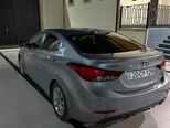 Hyundai Elantra-6