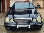 Mercedes E 270-1