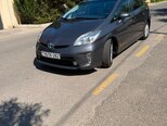 Toyota Prius-12