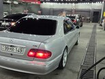 Mercedes E 270-6