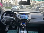 Hyundai Elantra-8