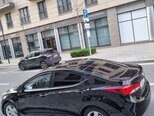 Hyundai Elantra-13