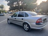 Opel Vectra-12