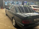 Mercedes E 240-5