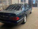 Mercedes E 240-7