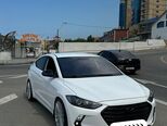 Hyundai Elantra-2